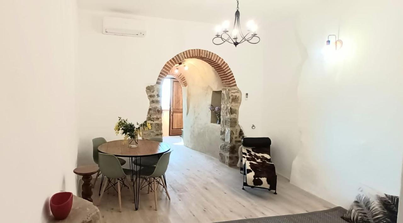 Casa Angolo Cantina Nel Castello Montegiovi エクステリア 写真